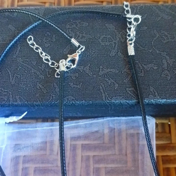 18 inch BEST FRIENDS necklace (2) ..NWT - Picture 2 of 4